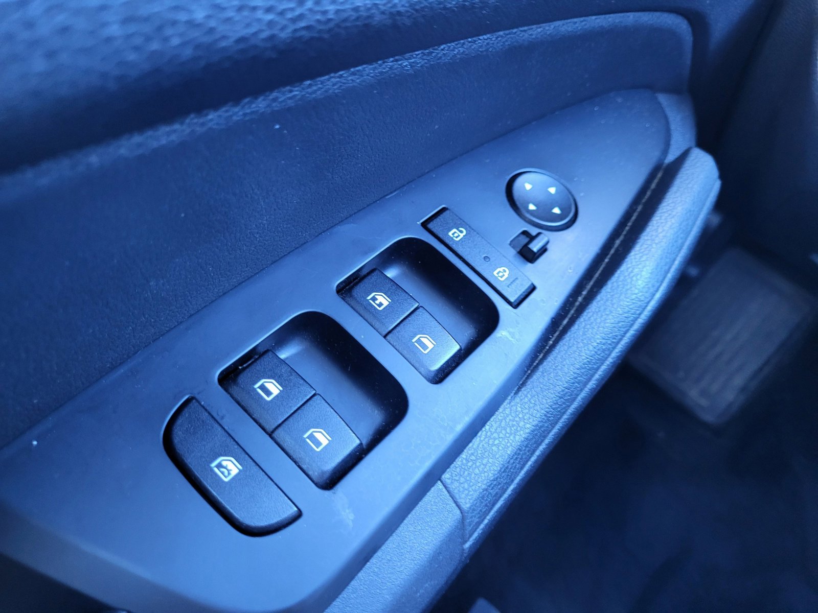 Used 2024 Kia Sportage LX image 13