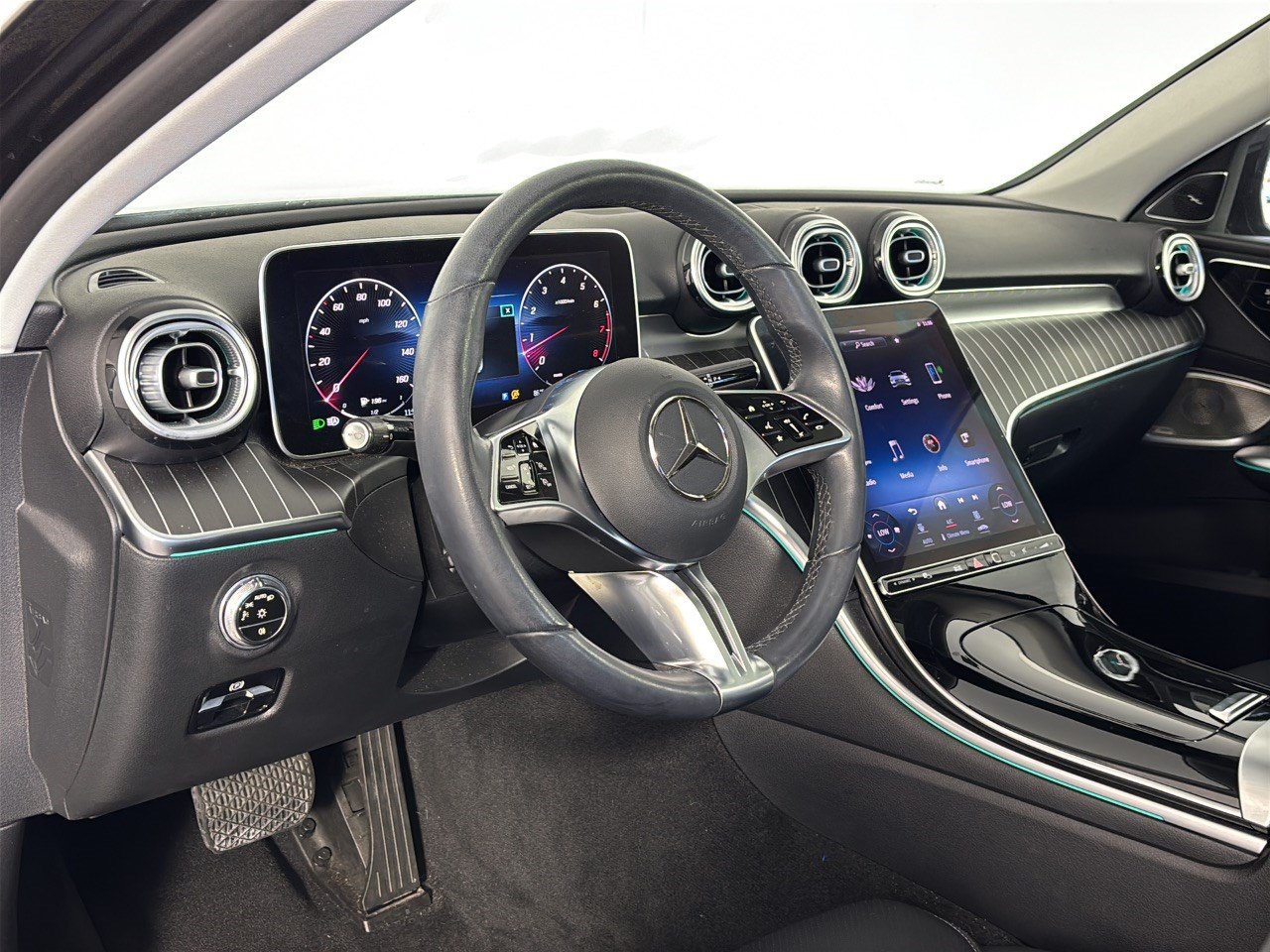 Used 2023 Mercedes-Benz C 300 Sedan image 4