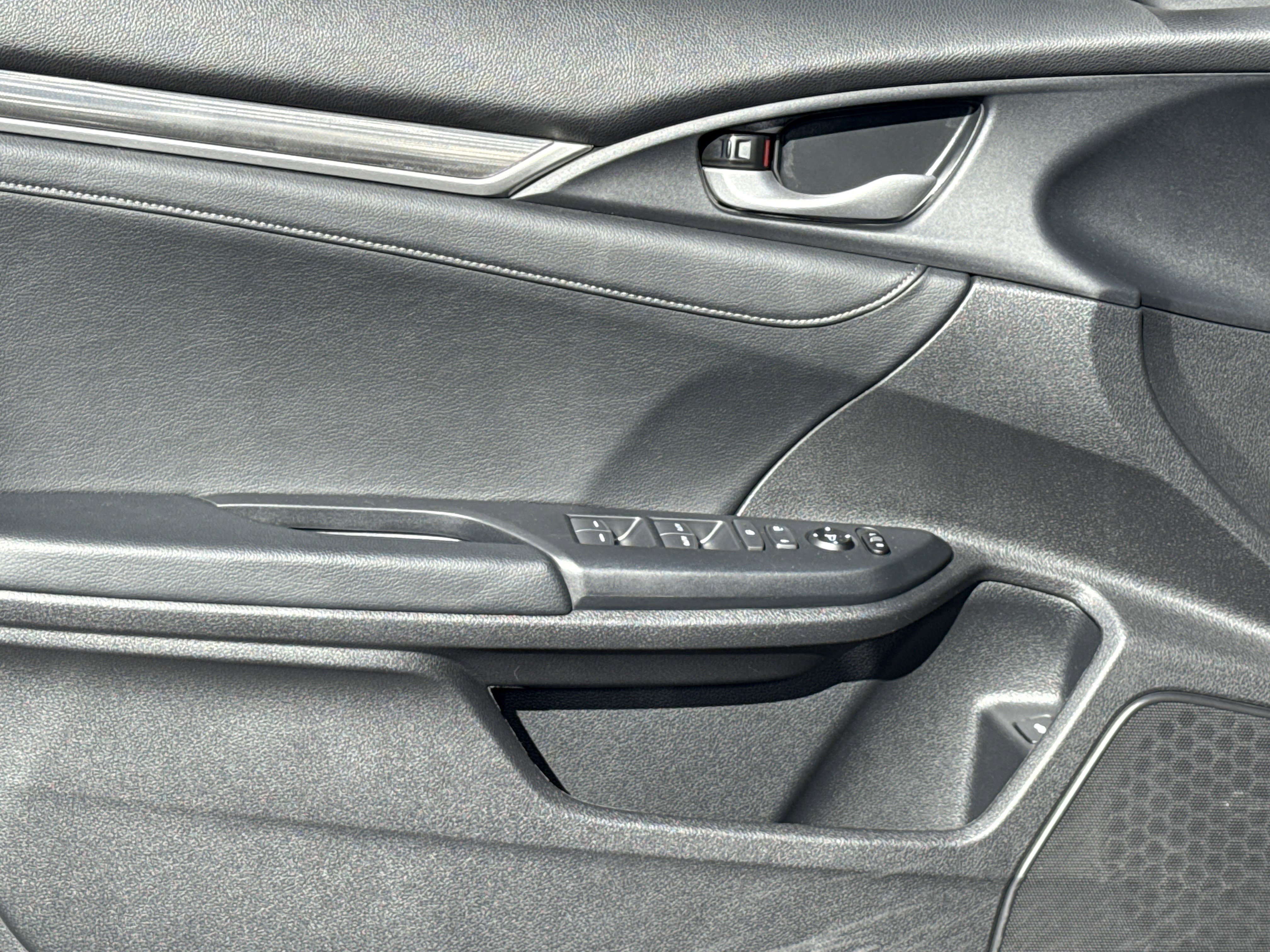 Used 2019 Honda Civic EX-L image 14