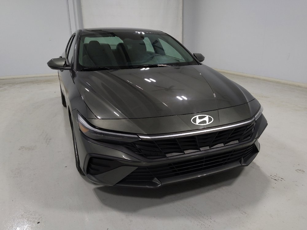 Used 2024 Hyundai Elantra SE image 14