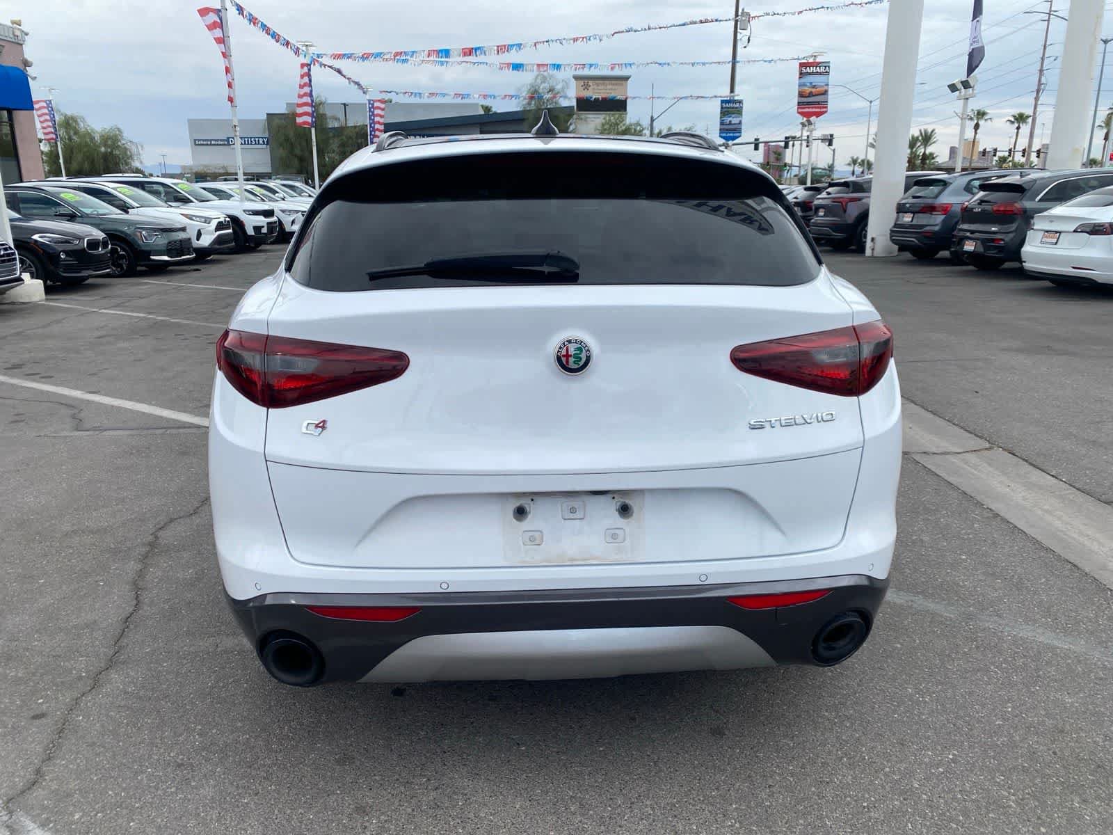 Used 2022 Alfa Romeo Stelvio Ti AWD/4WD image 8