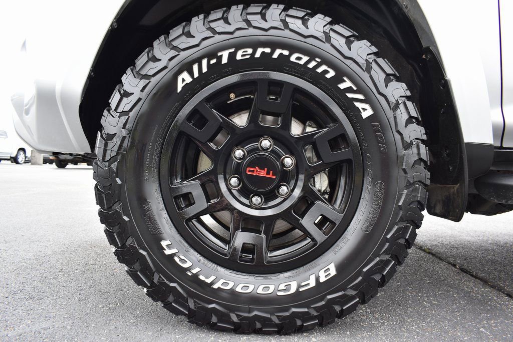 Used 2022 Toyota 4Runner TRD Off-Road Premium w/ Moonroof Package AWD/4WD image 17