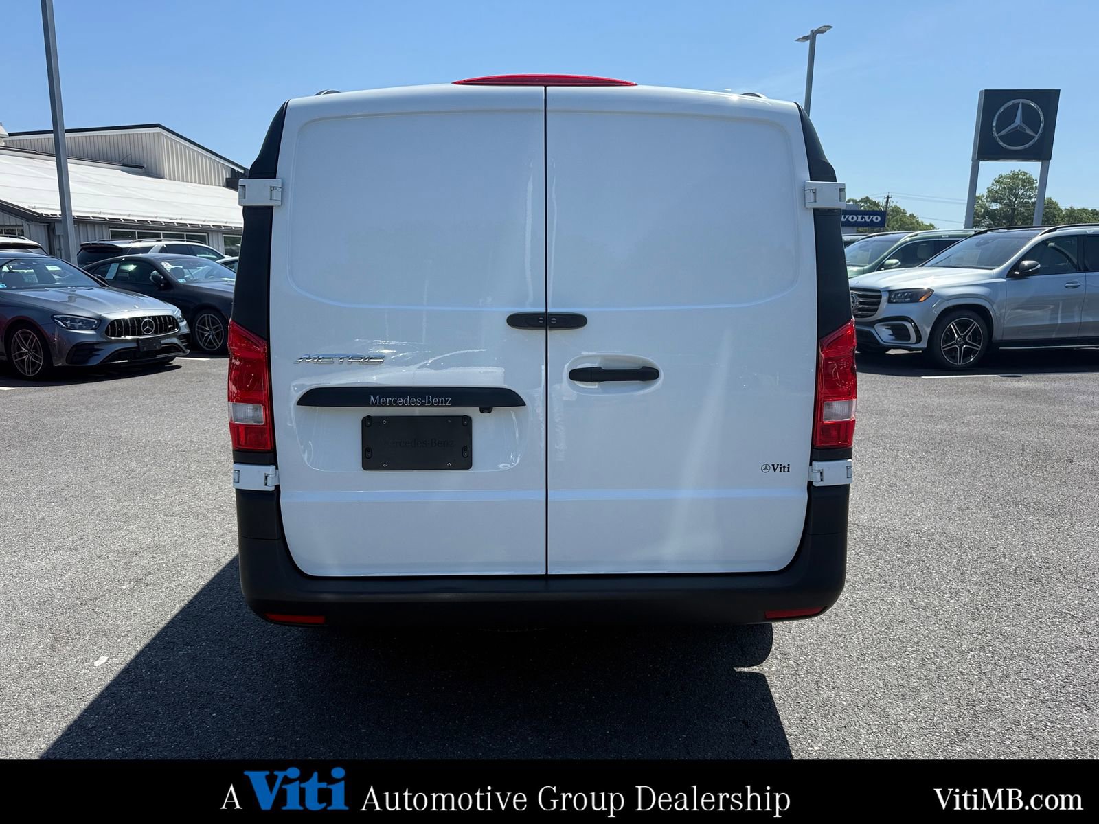 Used 2023 Mercedes-Benz Metris image 7