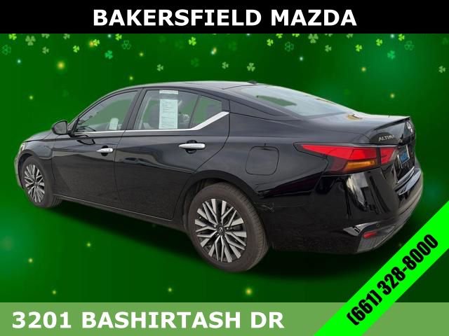 Used 2024 Nissan Altima 2.5 SV image 3