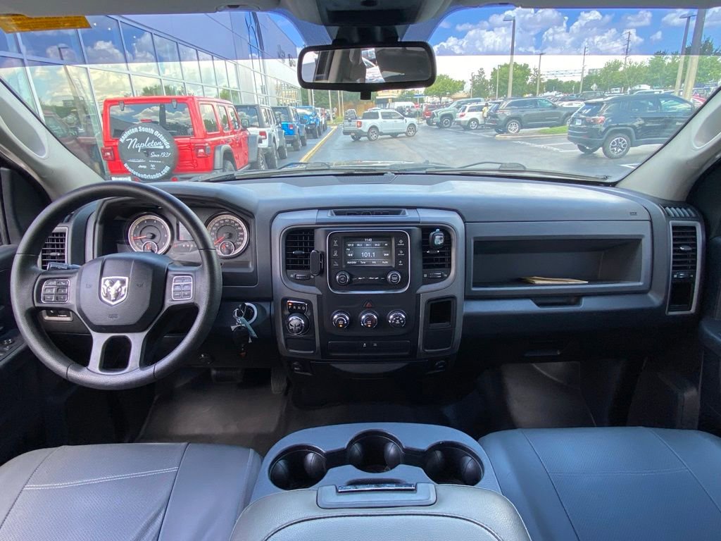 Used 2016 RAM 1500 Express RWD image 19