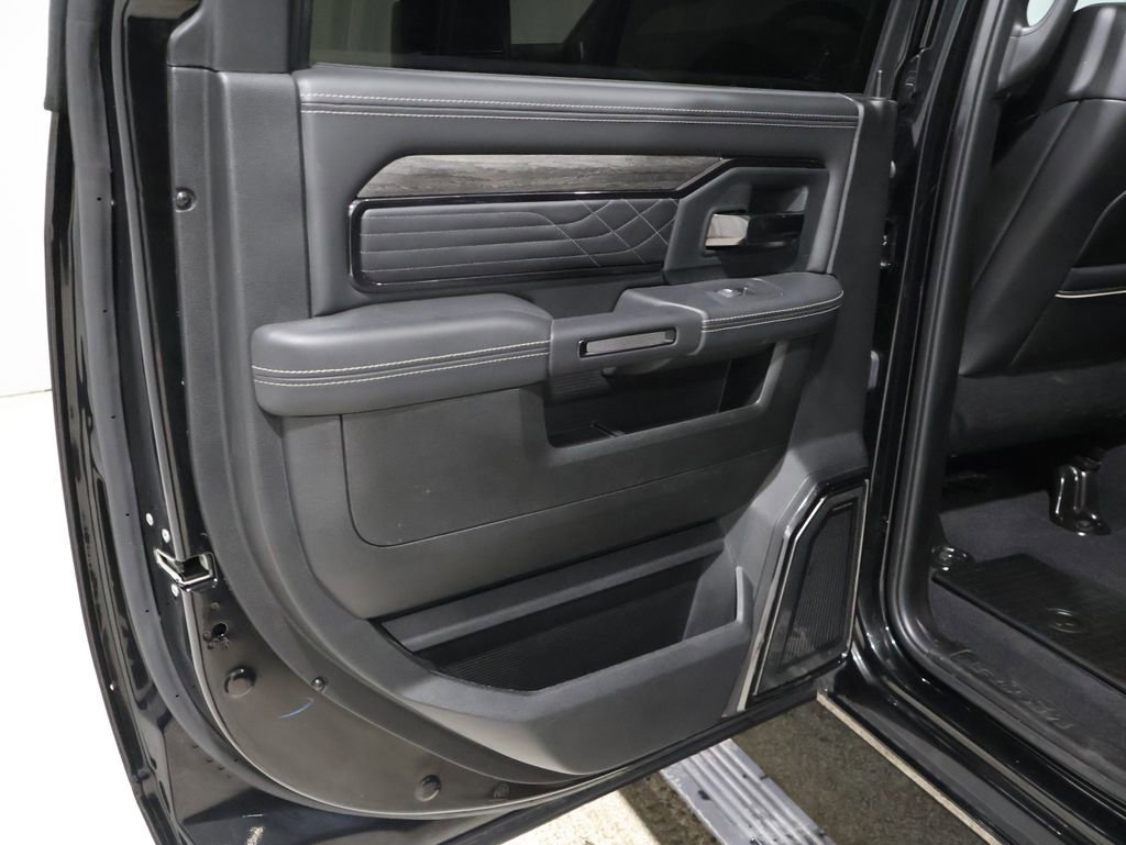 Used 2025 RAM 3500 Limited image 22