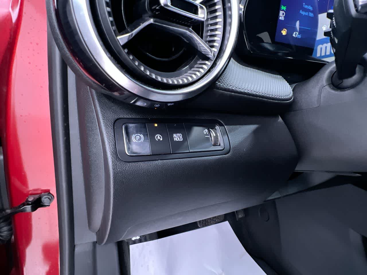 Used 2025 Chevrolet Equinox LT w/ Safety and Technology Package FWD image 16
