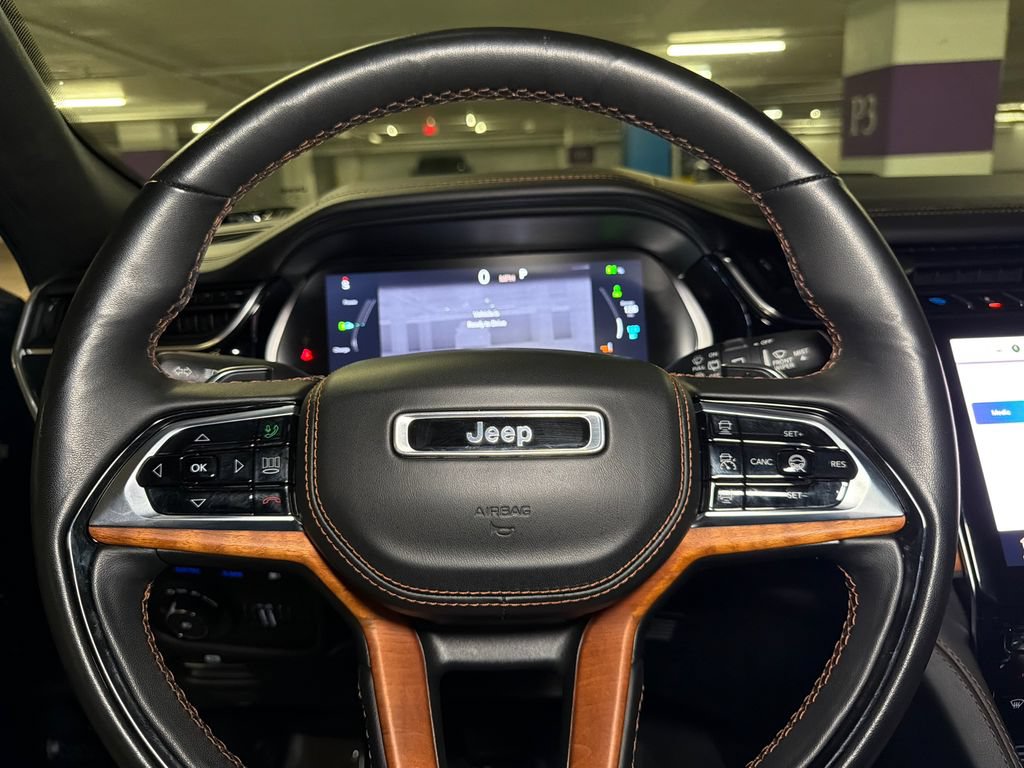 Used 2022 Jeep Grand Cherokee Summit AWD/4WD image 28