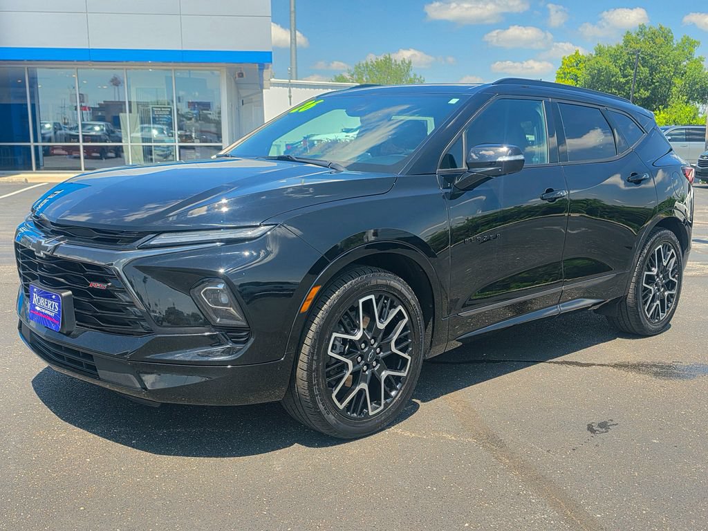 Used 2024 Chevrolet Blazer RS w/ Driver Confidence II Package AWD/4WD image 2