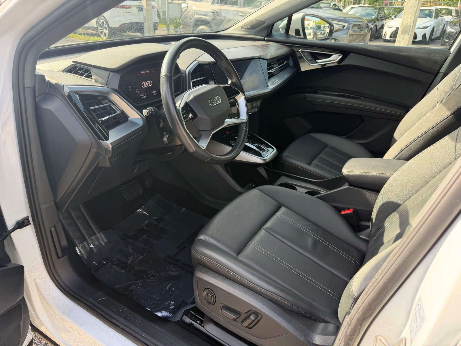 Used 2023 Audi Q4 e-tron Premium Plus w/ Premium Plus AWD/4WD image 11