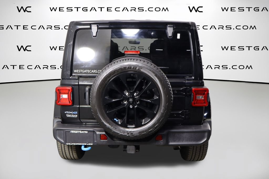 Used 2023 Jeep Wrangler Unlimited Sahara w/ Cold Weather Group AWD/4WD image 4