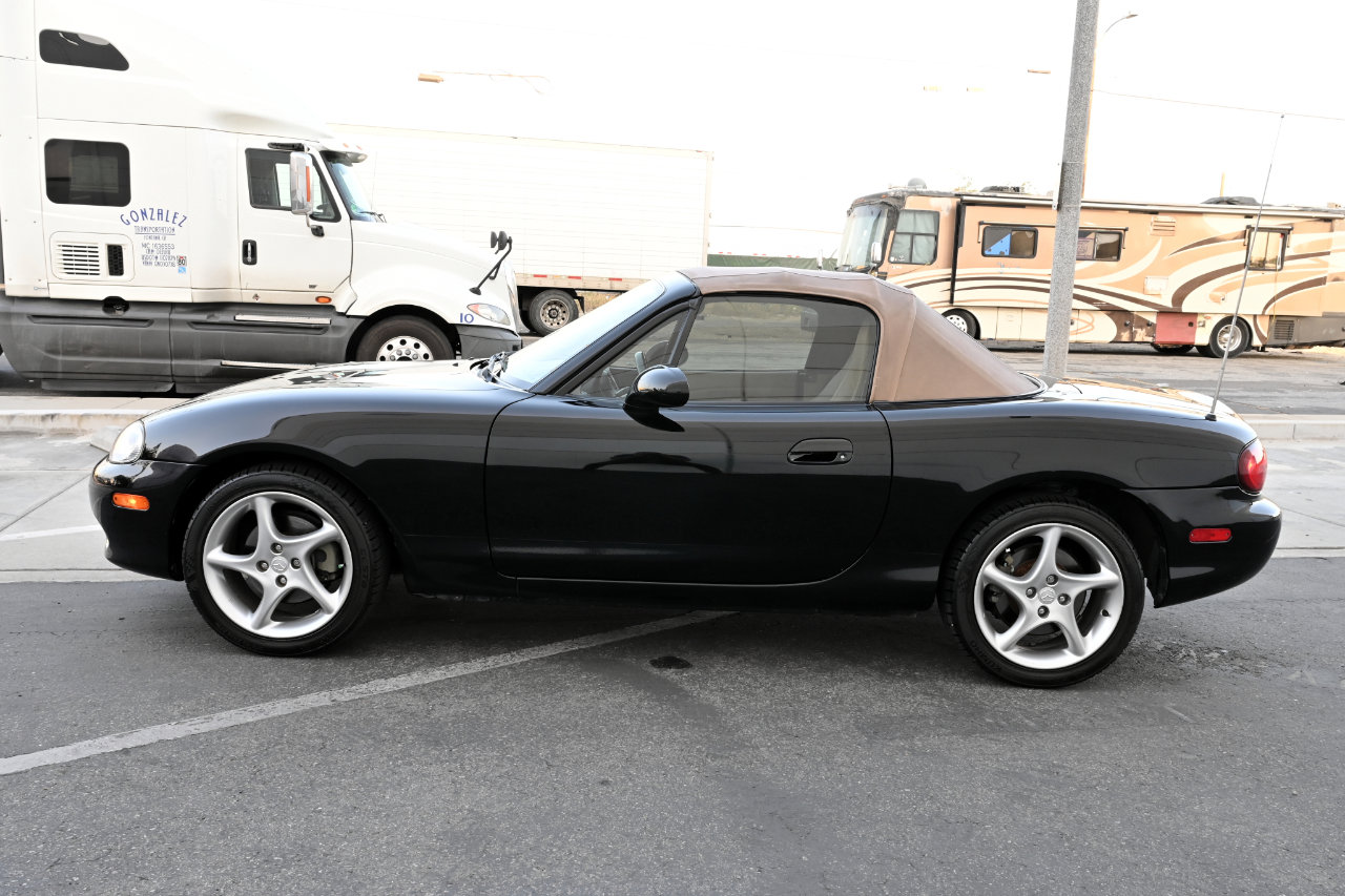 Used 2001 MAZDA MX-5 Miata LS RWD image 4