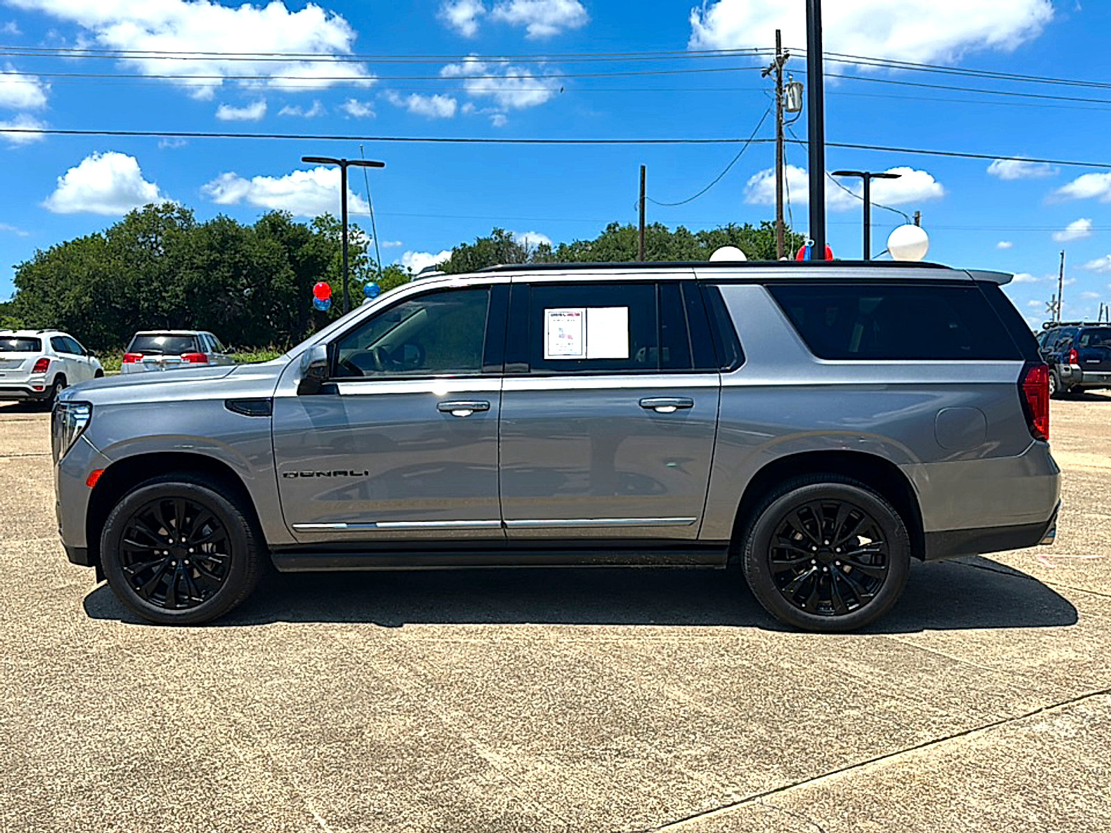 Used 2022 GMC Yukon XL Denali w/ Max Trailering Package AWD/4WD image 5