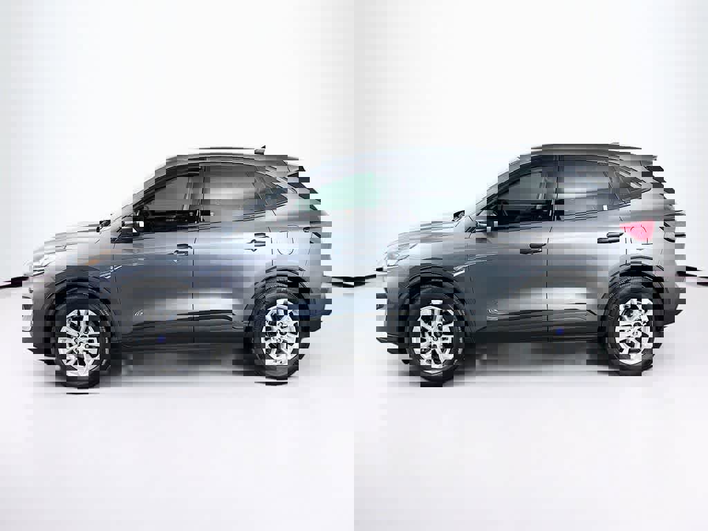 Certified 2022 Ford Escape S image 3