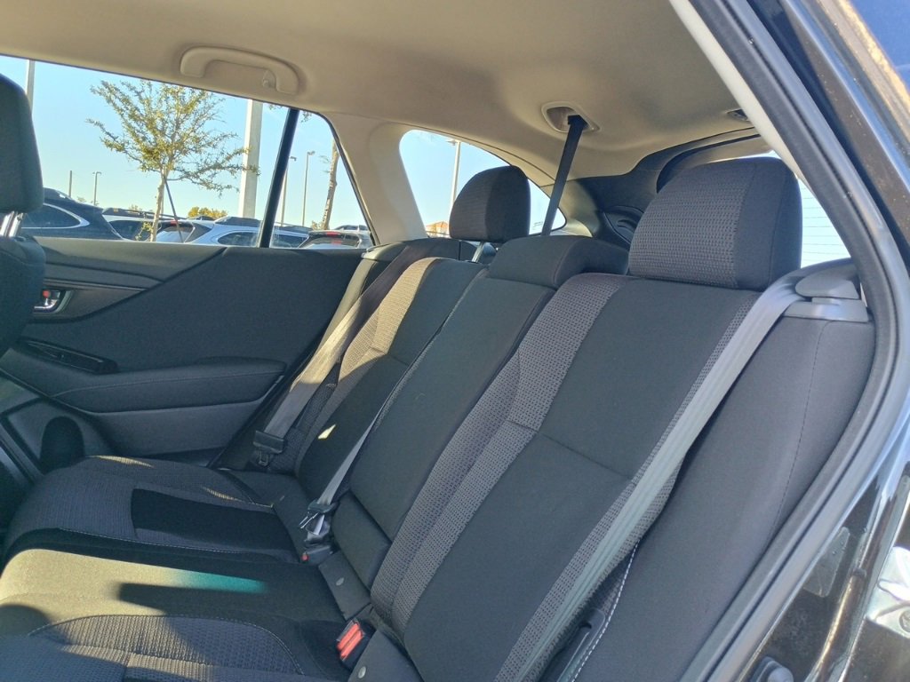 Certified 2022 Subaru Outback Premium image 16