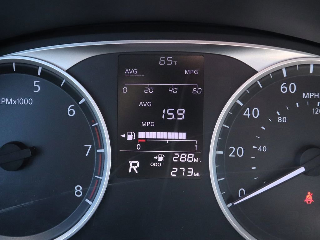 Used 2025 Nissan Versa S w/ Trunk Package image 22