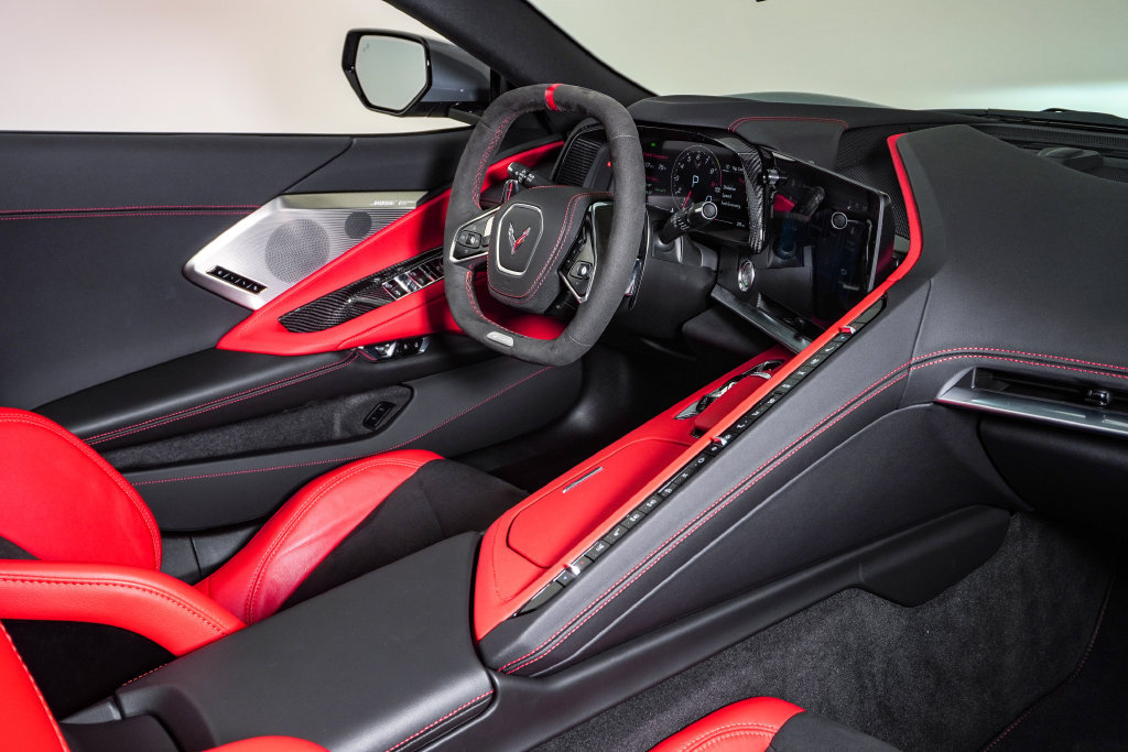 Used 2025 Chevrolet Corvette Z06 w/ Z07 Performance Package RWD image 17