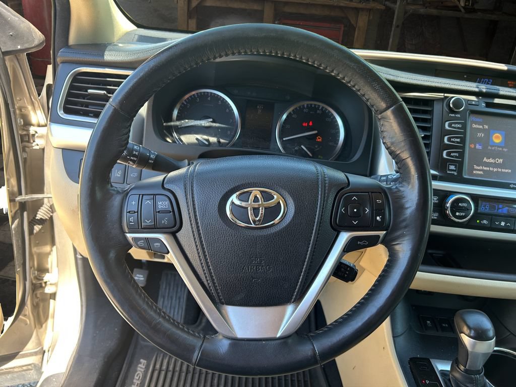 Used 2015 Toyota Highlander Limited Platinum AWD/4WD image 20