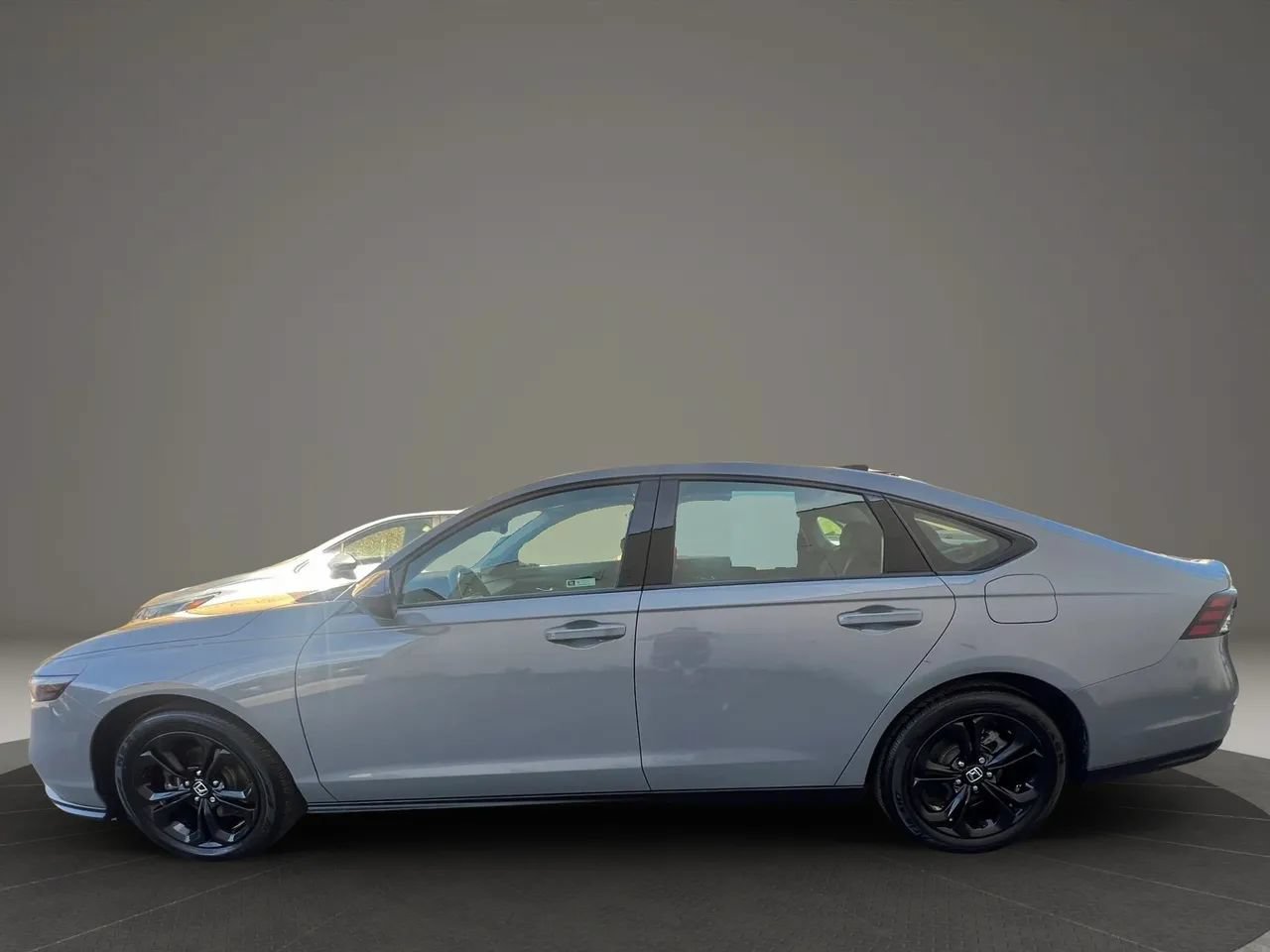 Used 2025 Honda Accord SE image 8
