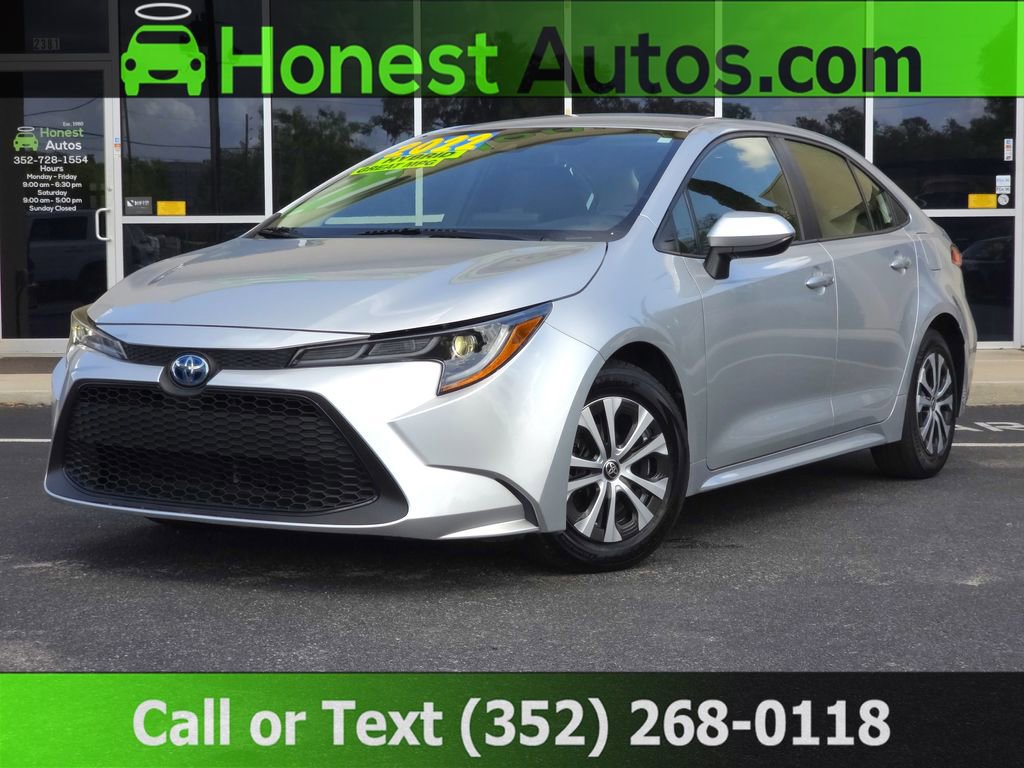 Used 2022 Toyota Corolla LE image 1