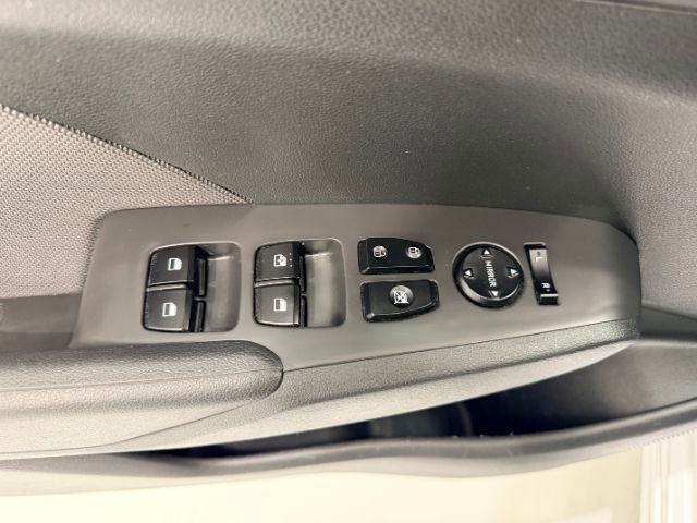 Used 2021 Hyundai Accent Limited image 20