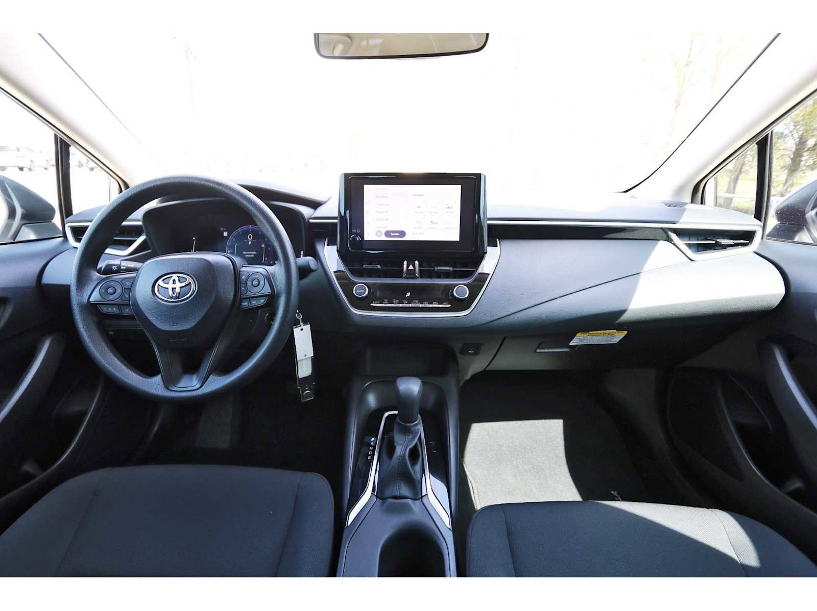 Used 2026 Toyota Corolla LE image 7