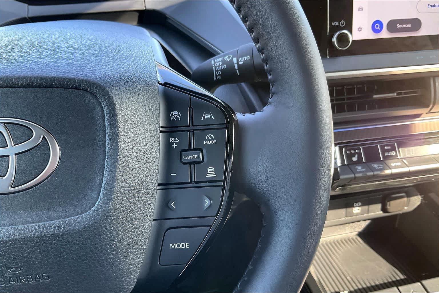 Certified 2026 Toyota Prius XLE FWD image 24