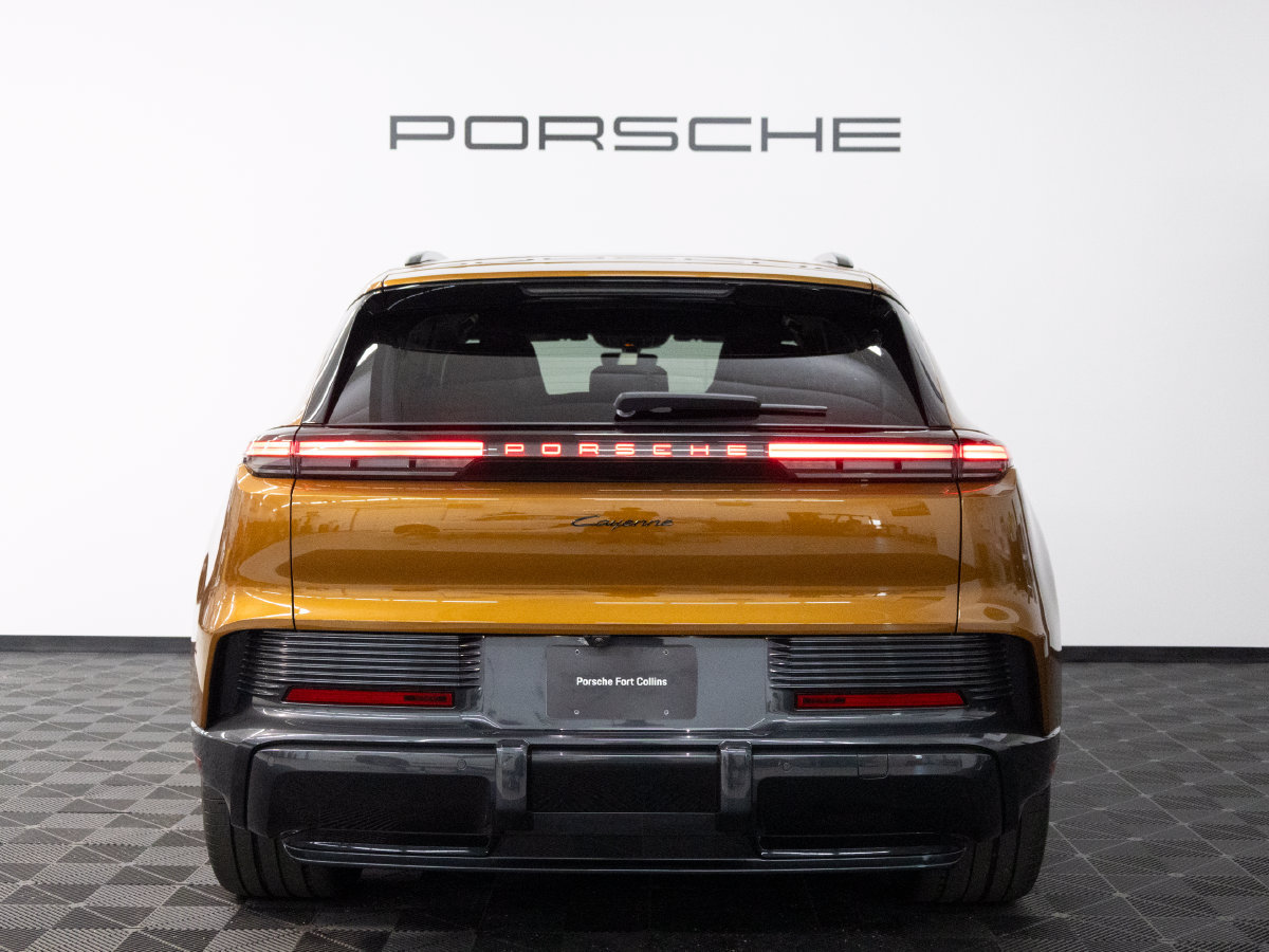 New 2026 Porsche Cayenne Electric AWD/4WD image 6