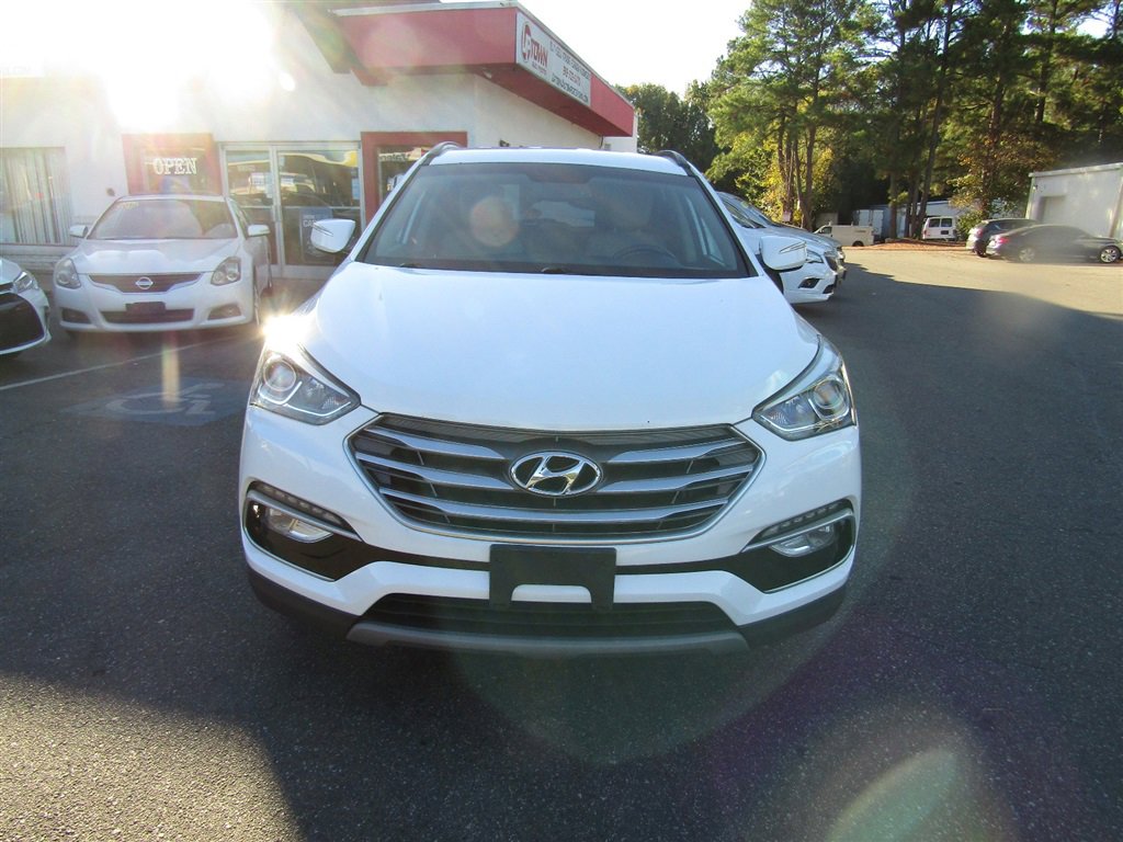 Used 2018 Hyundai Santa Fe Sport image 2