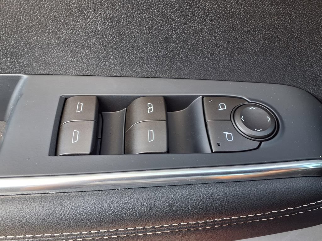 New 2026 GMC Acadia Elevation w/ Elevation Premium Package FWD image 9