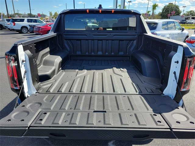 New 2026 GMC Hummer EV 4x4 Crew Cab image 8