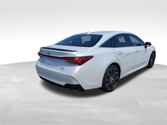Used 2019 Toyota Avalon XSE w/ All Weather Liner Package FWD image 4