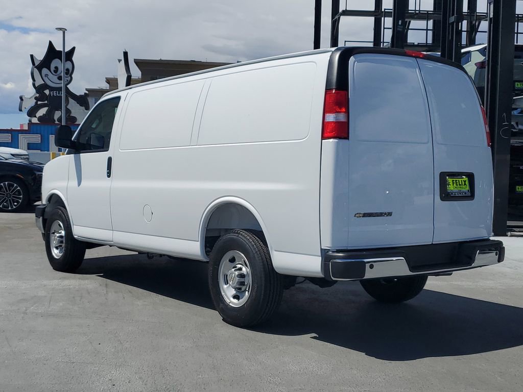 New 2026 Chevrolet Express 2500 w/ Driver Convenience Package image 5