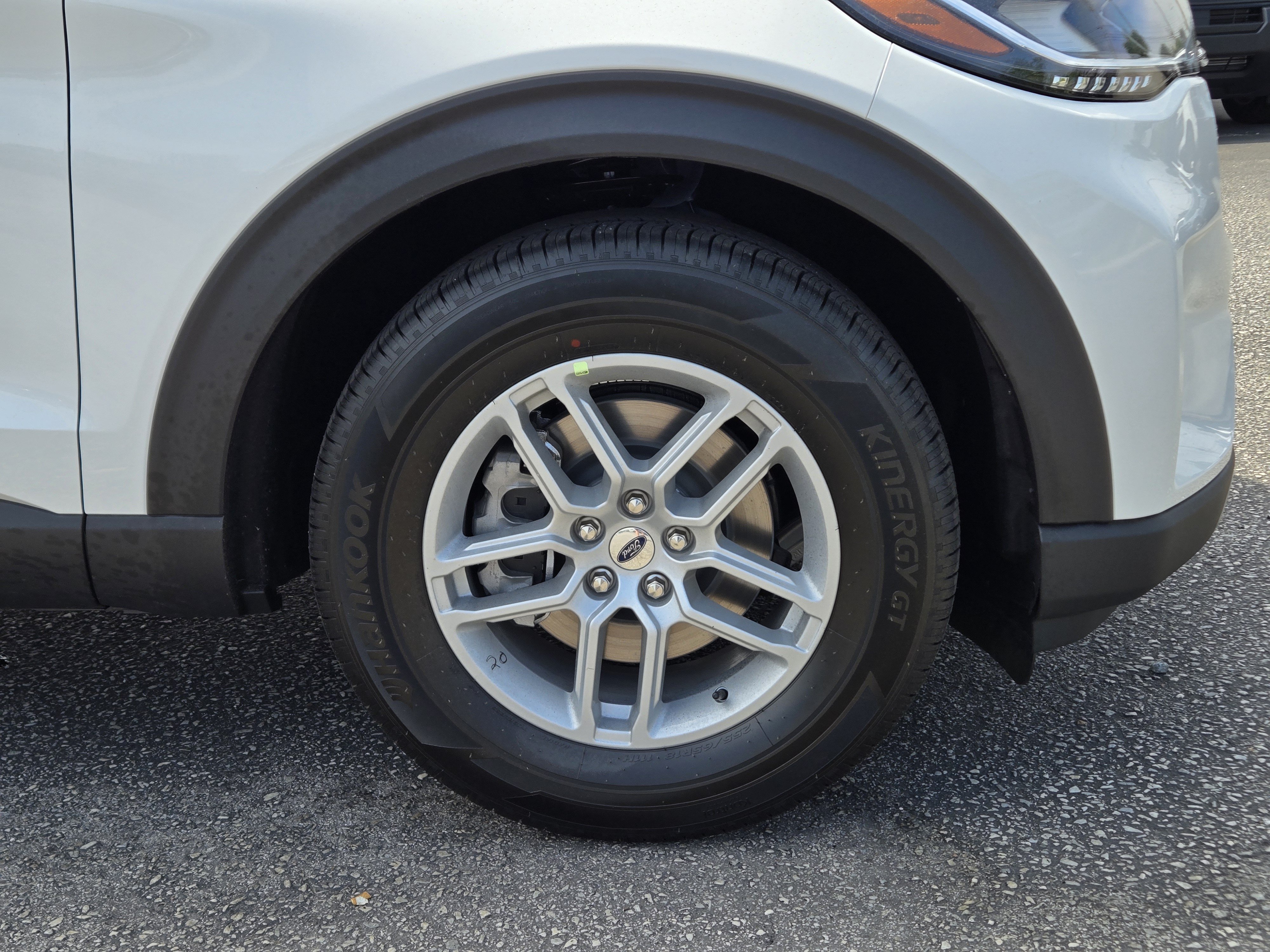 New 2026 Ford Explorer Active w/ Active Comfort Package RWD image 5