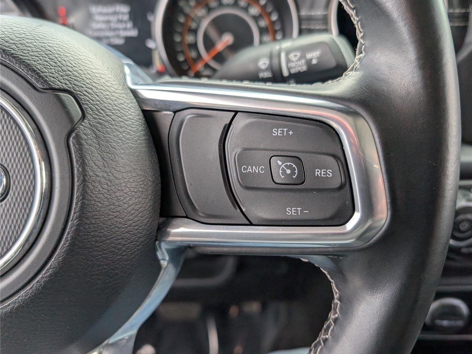 Used 2022 Jeep Gladiator Overland w/ Popular Equipment Package AWD/4WD image 22