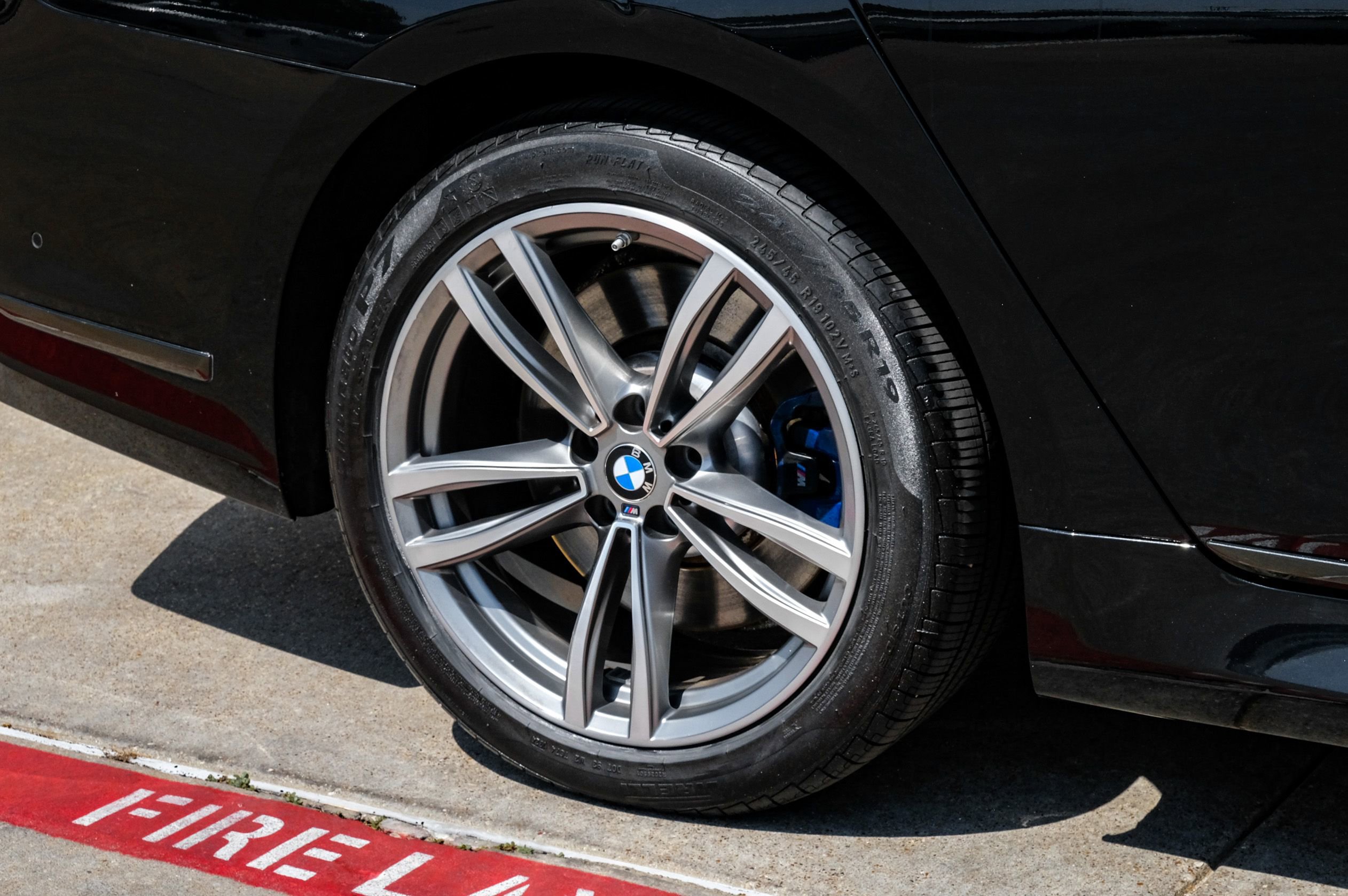 Used 2020 BMW 750i xDrive w/ Executive Package AWD/4WD image 50