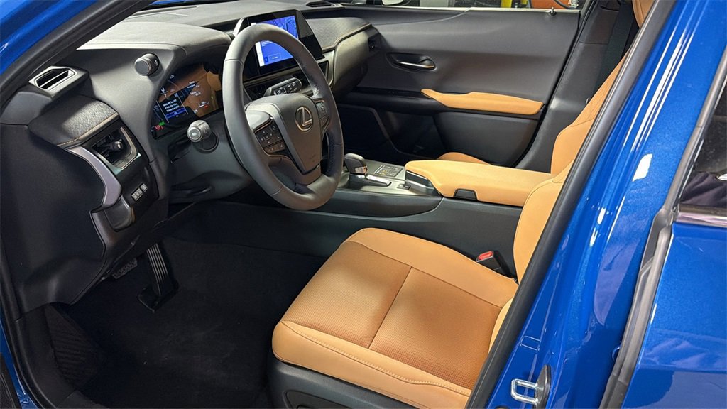 New 2025 Lexus UX 300h AWD image 22