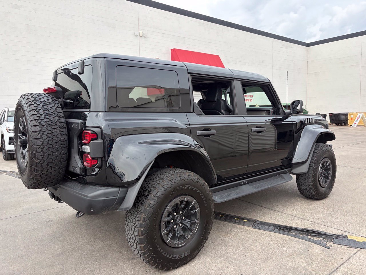 Used 2024 Ford Bronco Raptor w/ Interior Carbon Fiber Pack 6 AWD/4WD image 2