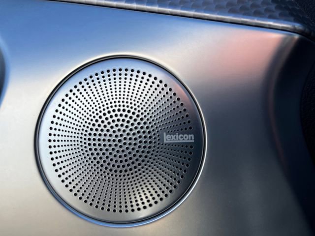 Used 2023 Genesis G70 2.0T w/ Sport Prestige Package image 18