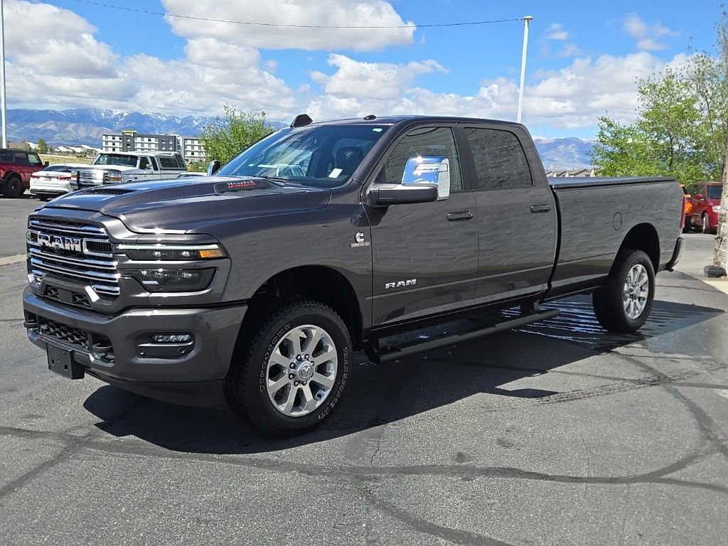 Used 2025 RAM 3500 Laramie w/ Sport Appearance Package AWD/4WD image 8