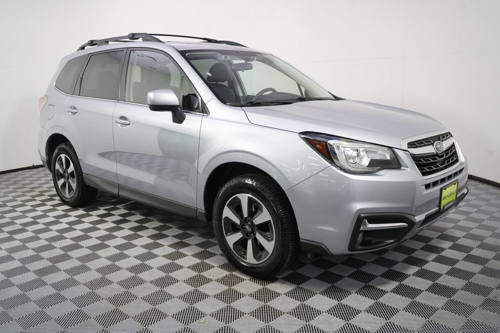 Used 2017 Subaru Forester 2.5i Limited AWD/4WD image 8
