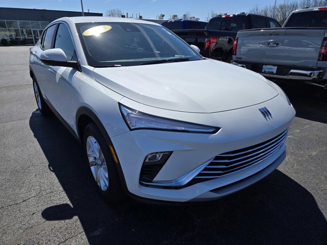 Used 2025 Buick Envista Preferred image 1