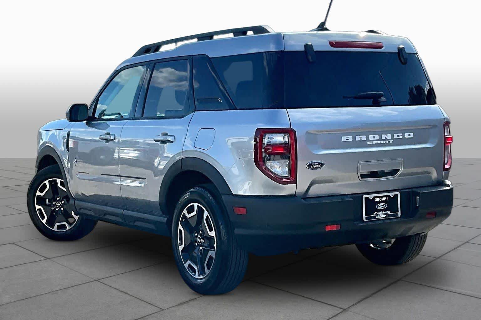 Used 2023 Ford Bronco Sport Outer Banks w/ Tech Package AWD/4WD image 12