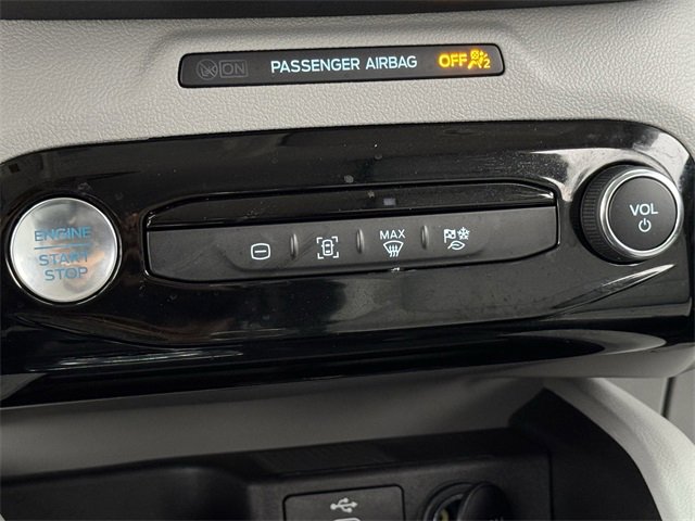 Certified 2025 Ford Escape Platinum image 20