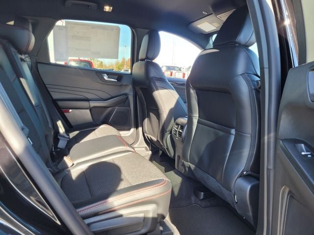 New 2026 Ford Escape ST-Line w/ Tech Pack #1 FWD image 36