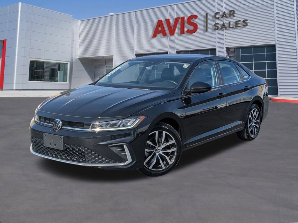 Used 2025 Volkswagen Jetta SE image 1