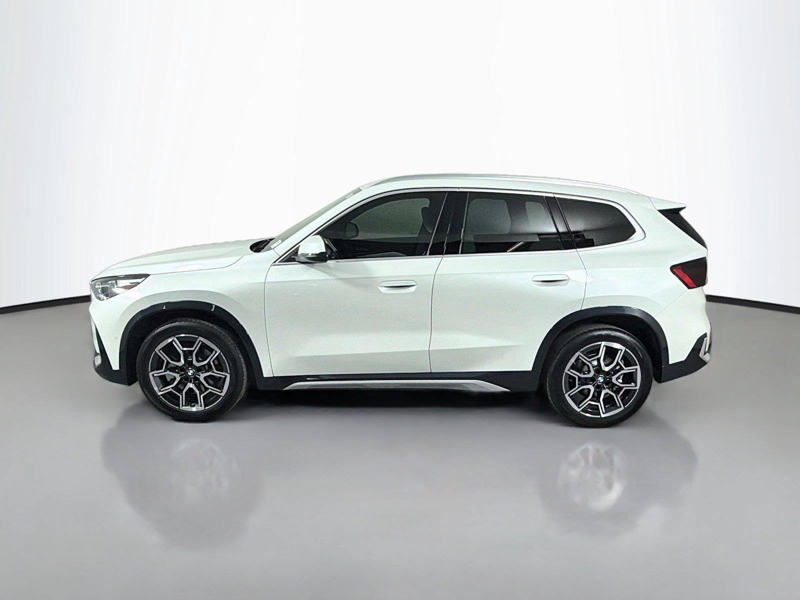 New 2026 BMW X1 xDrive28i w/ Convenience Package AWD/4WD image 8