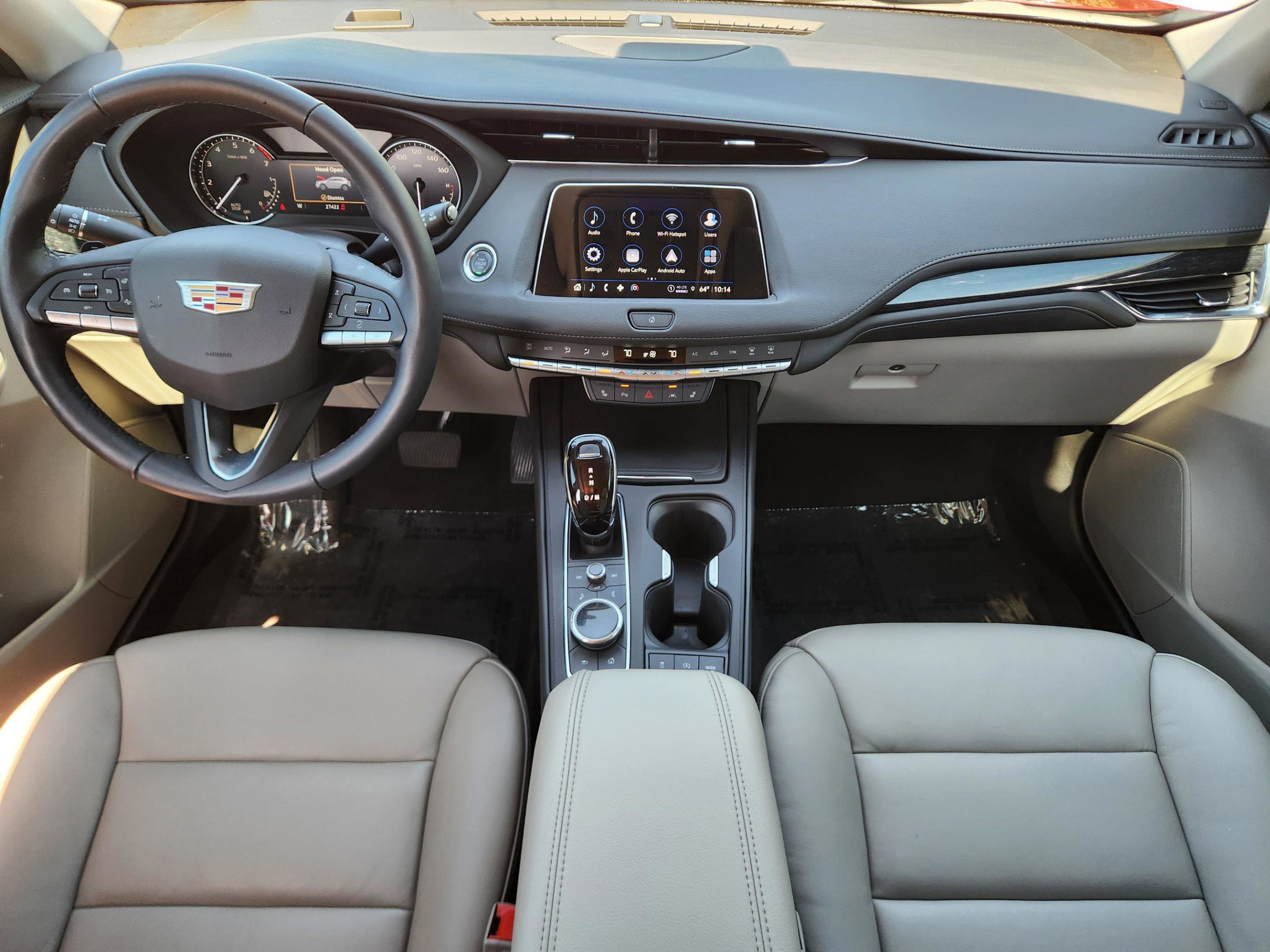 Used 2023 Cadillac XT4 Premium Luxury w/ Cold Weather Package FWD image 20
