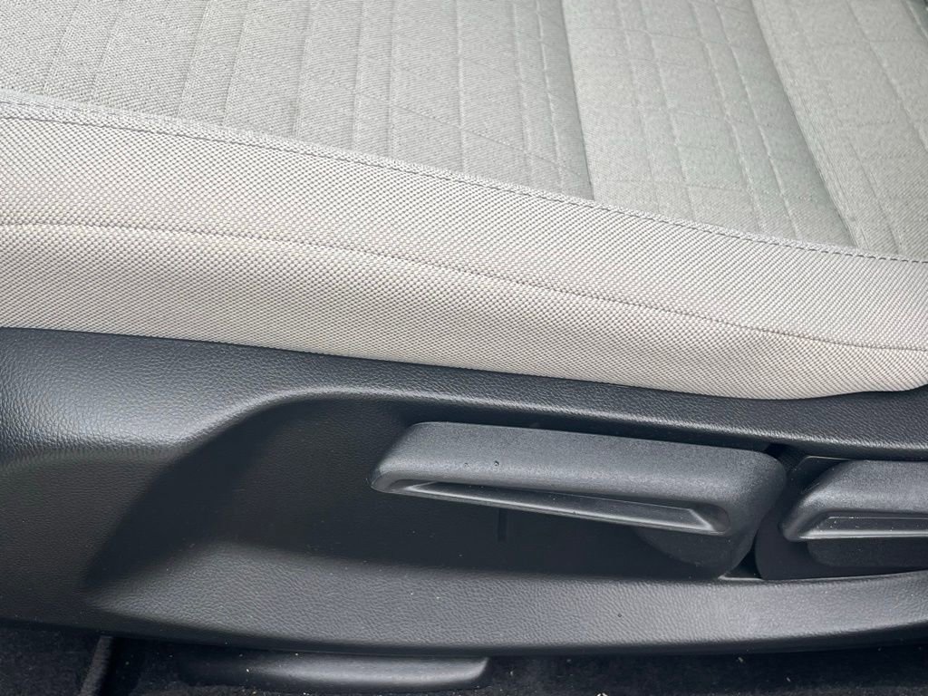 Used 2025 Honda HR-V LX image 10