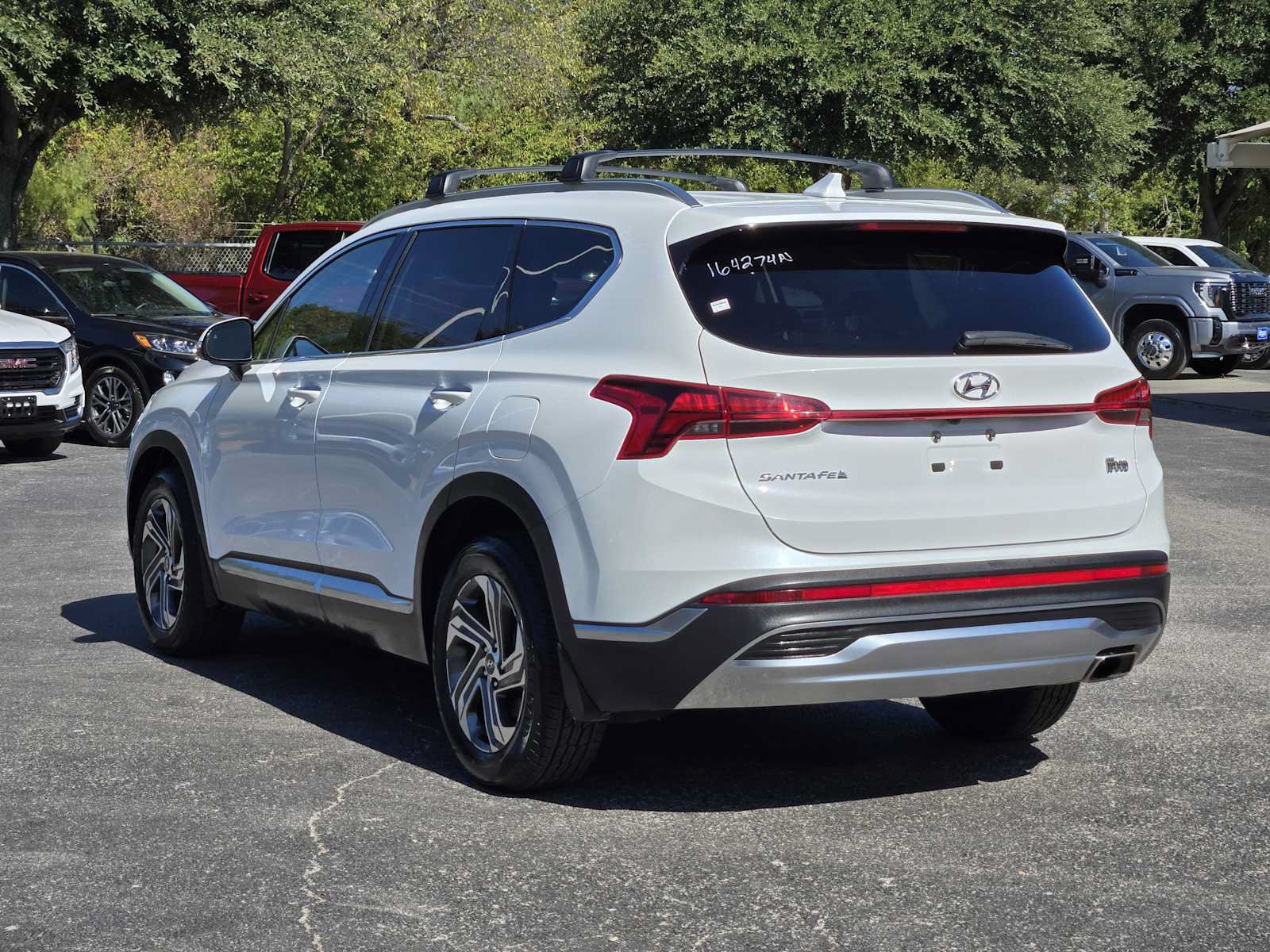 Used 2022 Hyundai Santa Fe SEL w/ Convenience Package FWD image 5